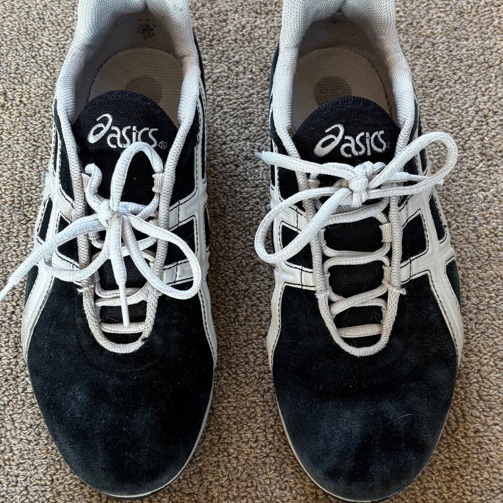 Asics classic old-school sneakers